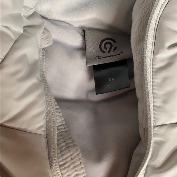 CHAMPION WOMANS PUFFER - Picture 2 of 2